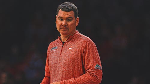 COLLEGE BASKETBALL Trending Image: No. 4 Arizona extends coach Tommy Lloyd's contract five years through 2029